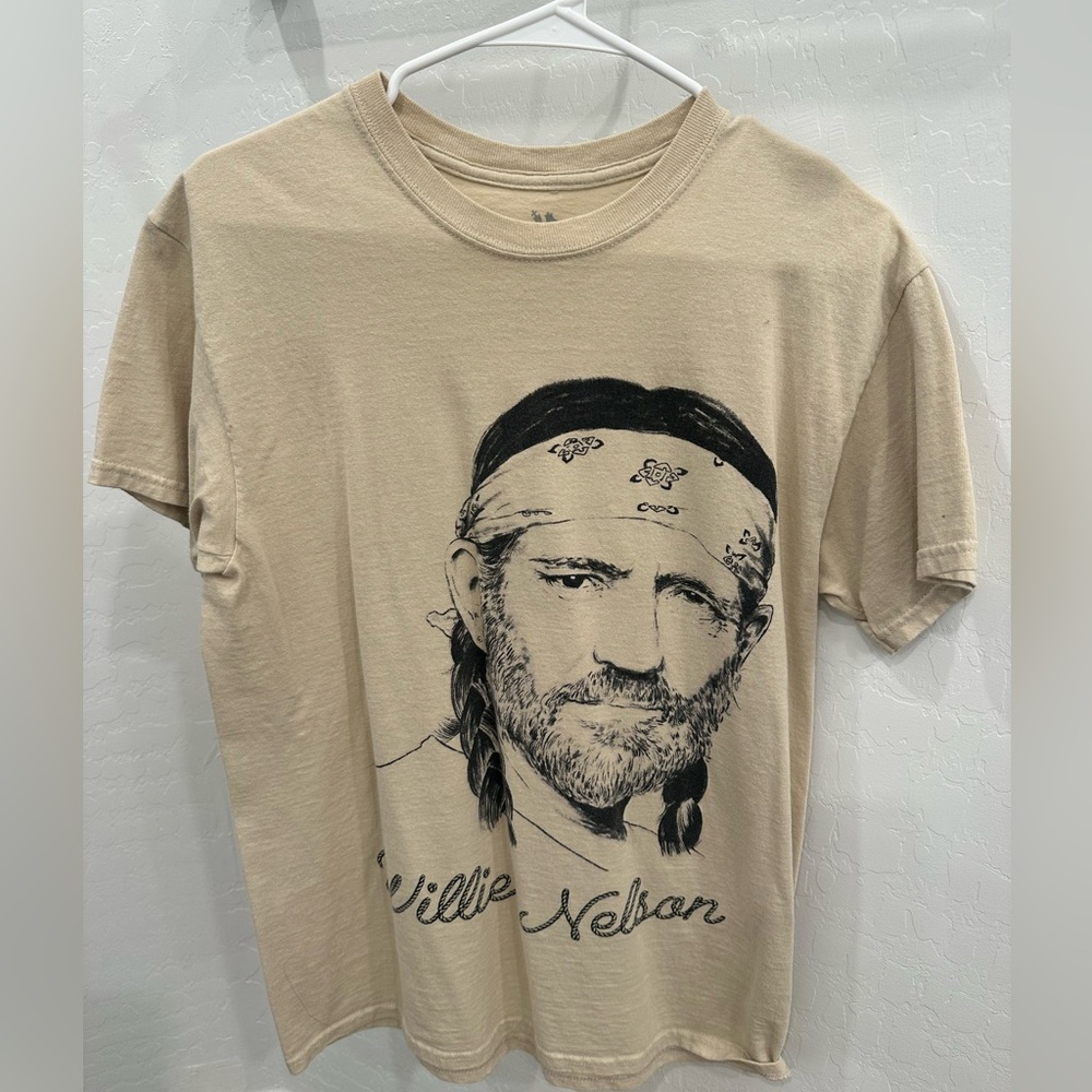 Willie Nelson graphic t shirt